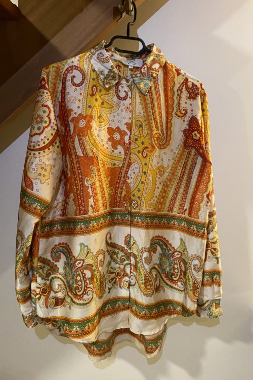 Chemise à motif en satin
