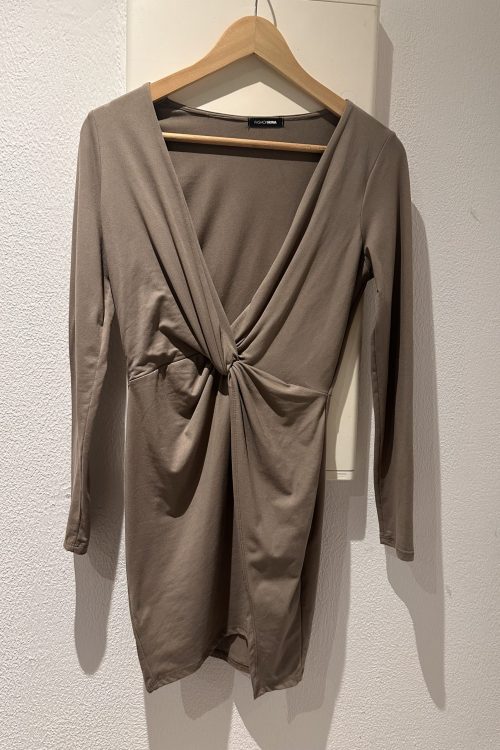 Robe mini nouée