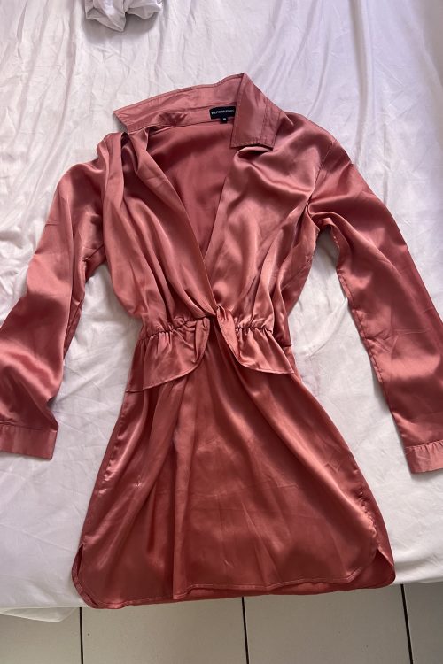 Robe chemise décolleté